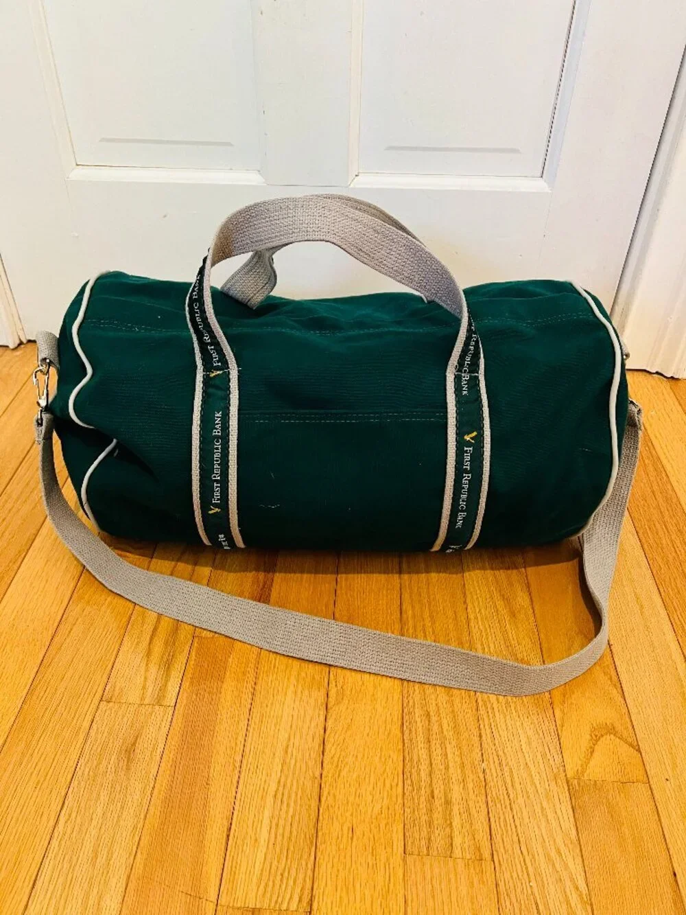 First Republic Bank Banker Duffle Bag Gym Bag NEW